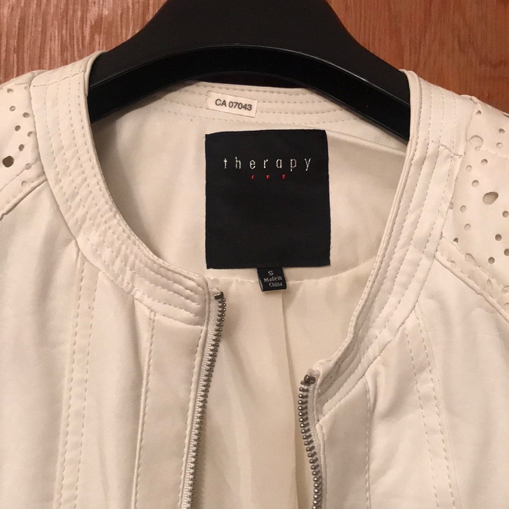 White jacket - Picture 3 of 4